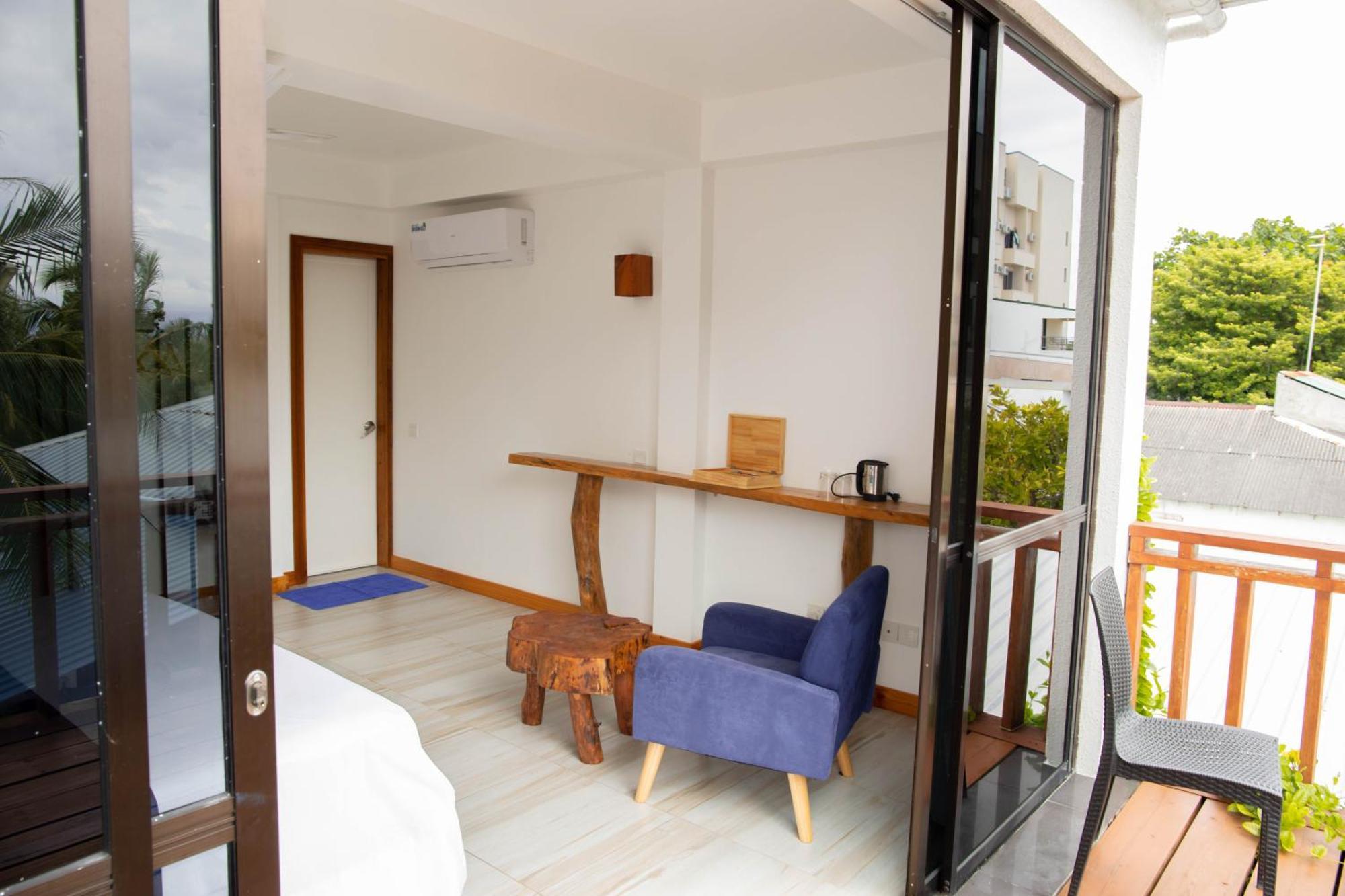 Kudhi Boli Beach House Thulusdhoo Room photo